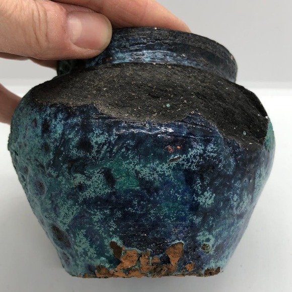 Old Raku small textured turquoise and grey jar from south of Kyoto Japan - Picture 4 of 9